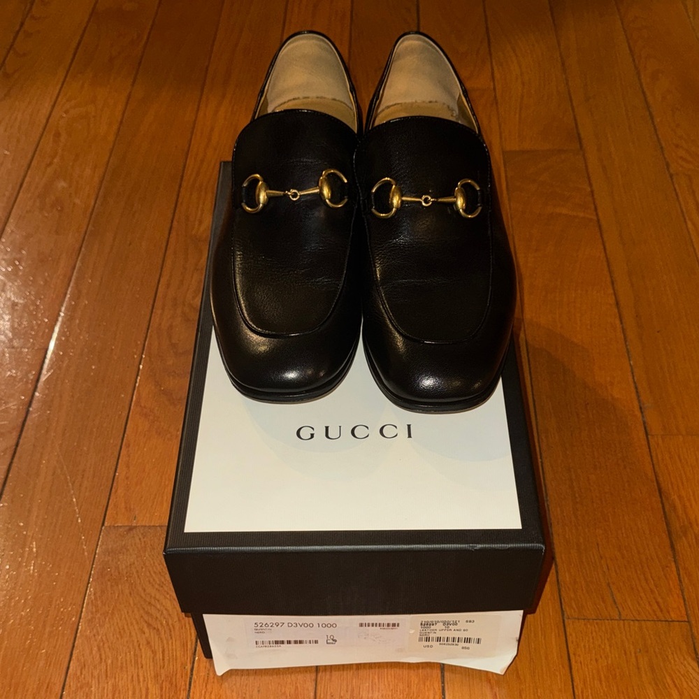 Gucci Black Leather Loafers with Gold Hardware